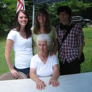 Meet your Posher, Georgiana